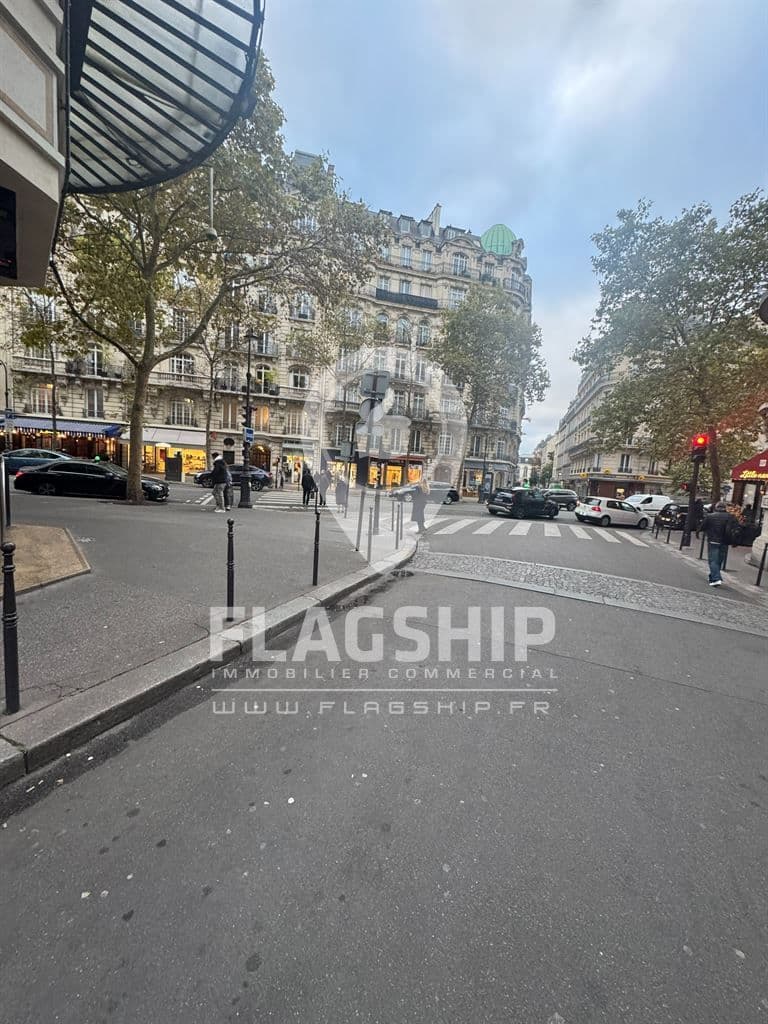 Local commercial · 50 m² · Location — photo 2