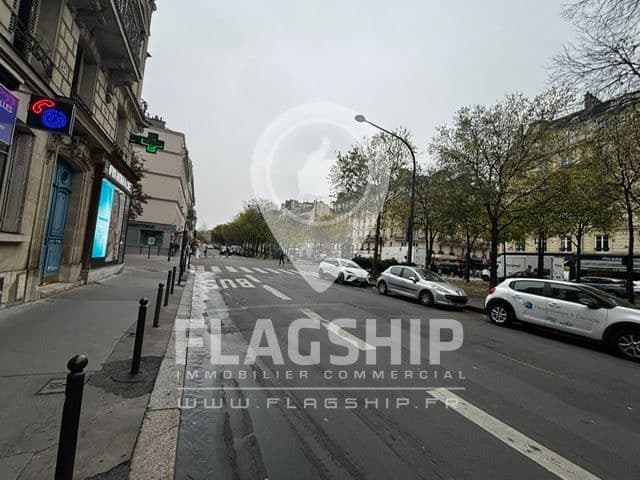 Local commercial · 139 m² · Location — photo 1