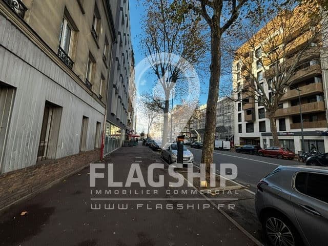 Local commercial · 90 m² · Location — photo 2