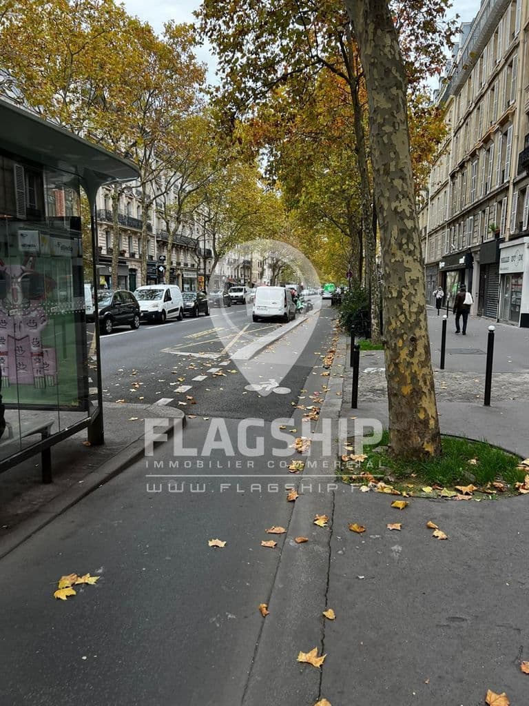 Local commercial · 38 m² · Location — photo 3