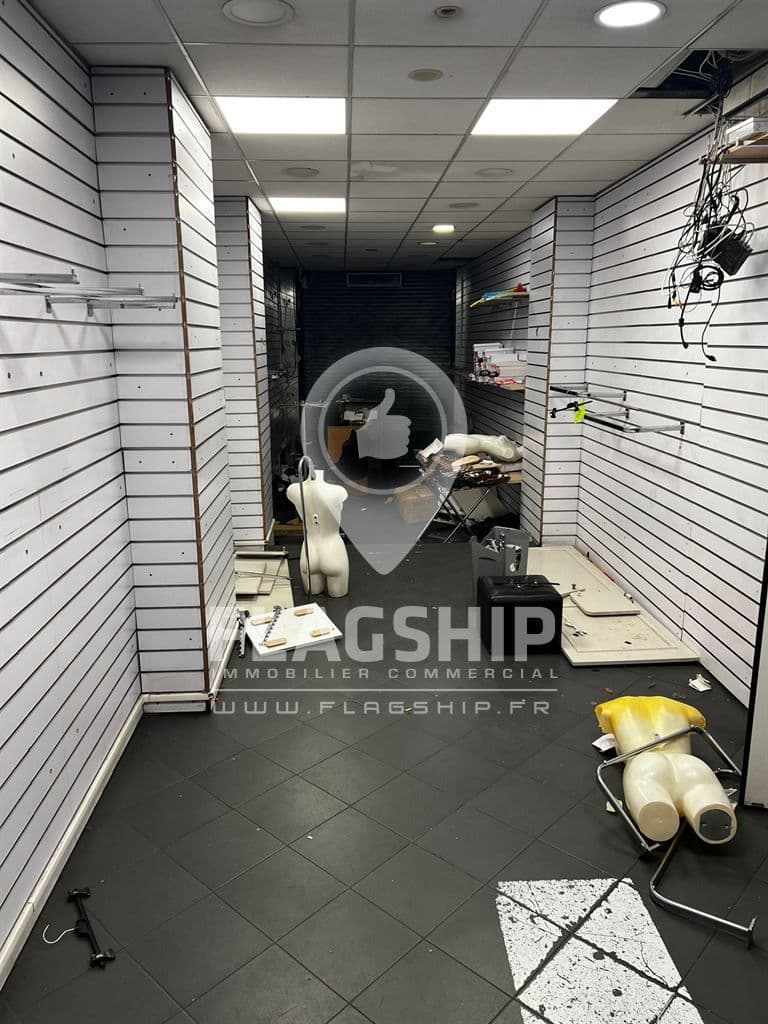 Local commercial · 78 m² · Achat des murs — photo 2