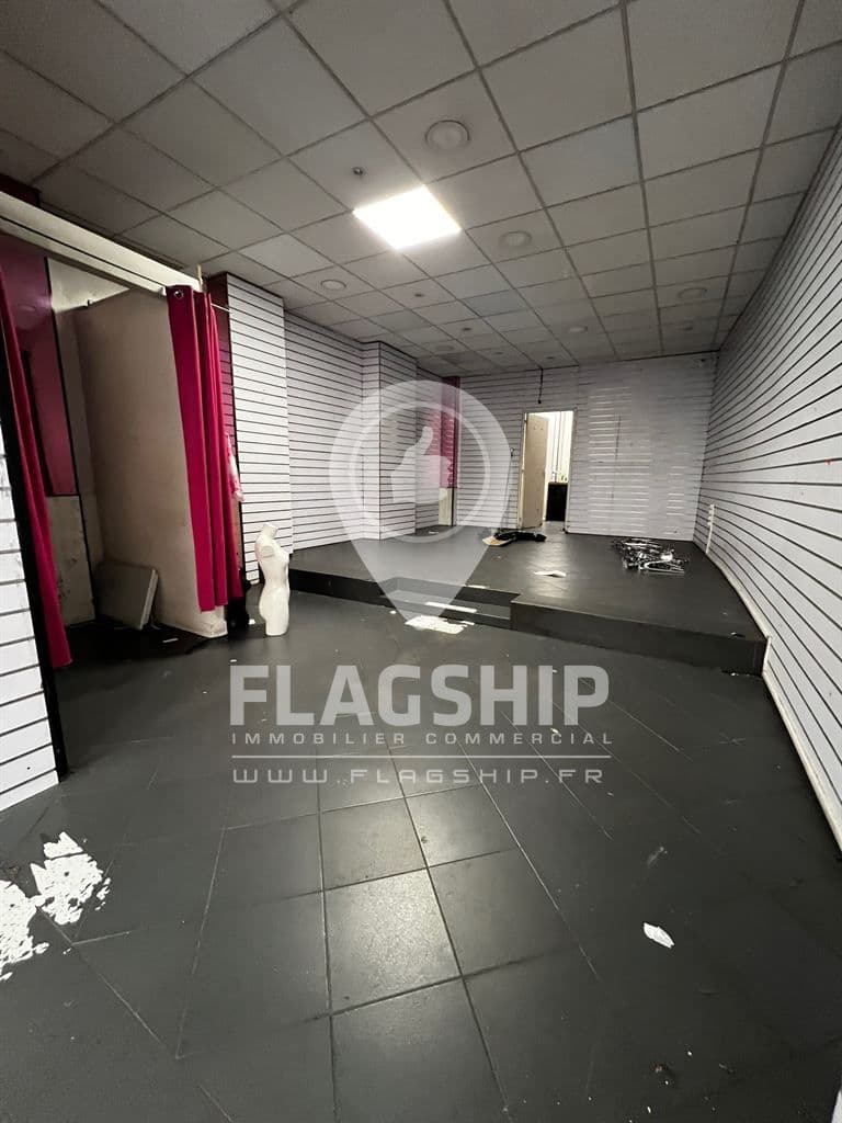 Local commercial · 78 m² · Achat des murs — photo 3