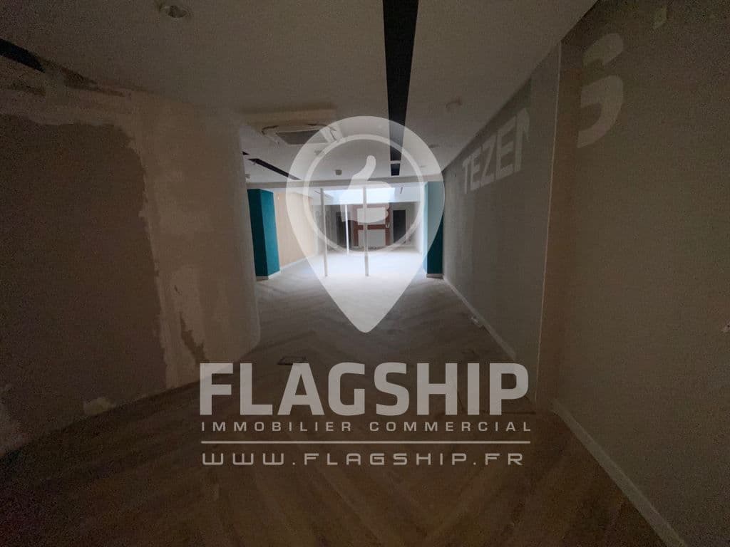 Local commercial · 170 m² · Location — photo 3
