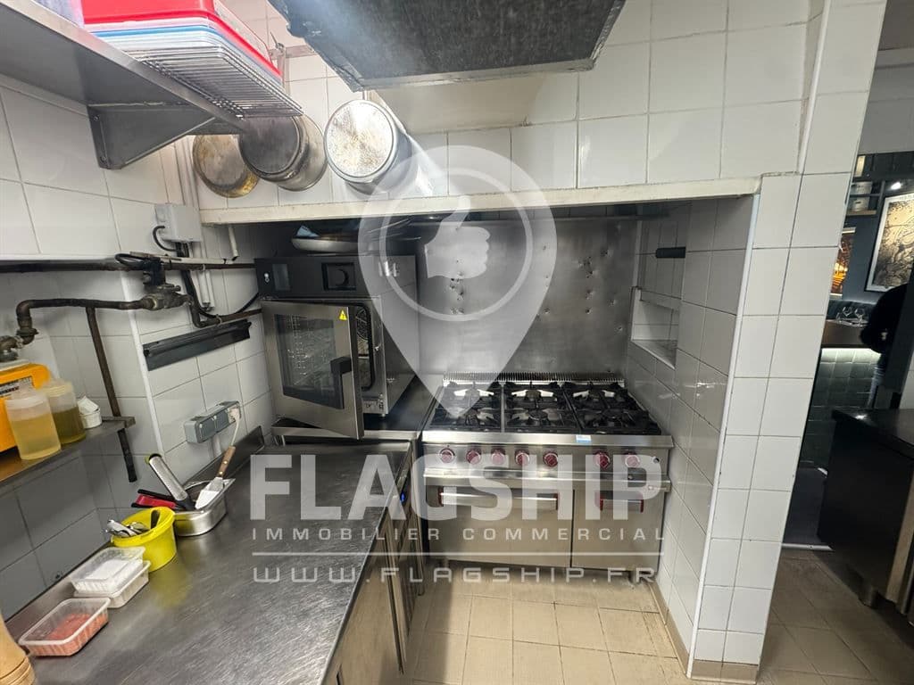 Local commercial · 107 m² · Cession de bail — photo 2