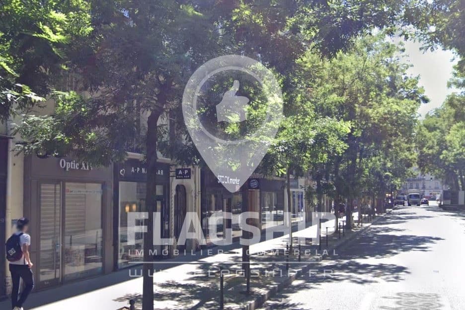 Local commercial · 115 m² · Location — photo 2