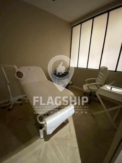 Local commercial · 180 m² · Location — photo 3