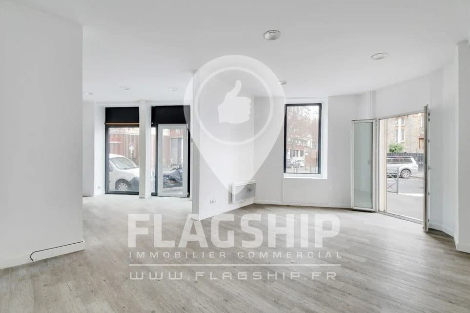 Local commercial · 72 m² · Location — photo 1