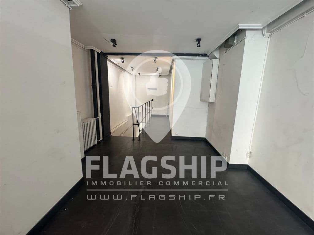 Local commercial · 166 m² · Location — photo 2