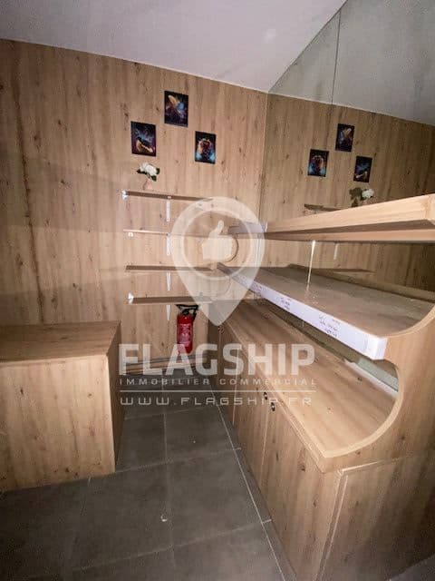 Local commercial · 55 m² · Location — photo 2