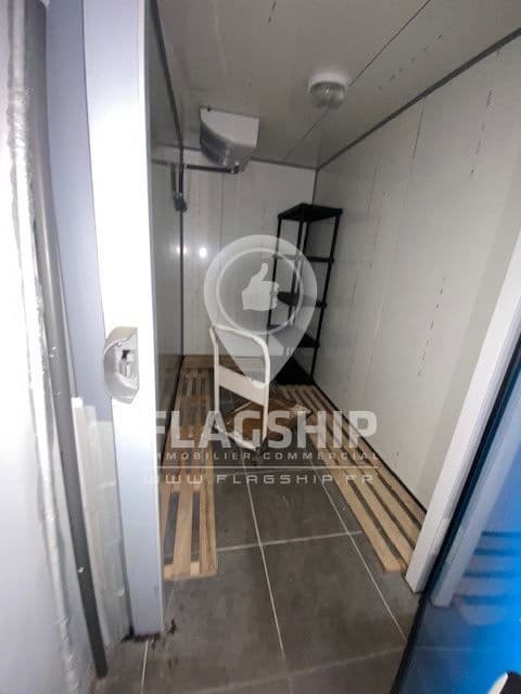 Local commercial · 55 m² · Location — photo 3
