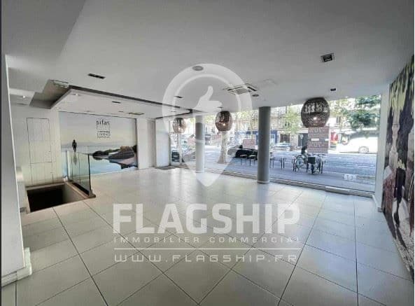 Local commercial · 159 m² · Location — photo 2
