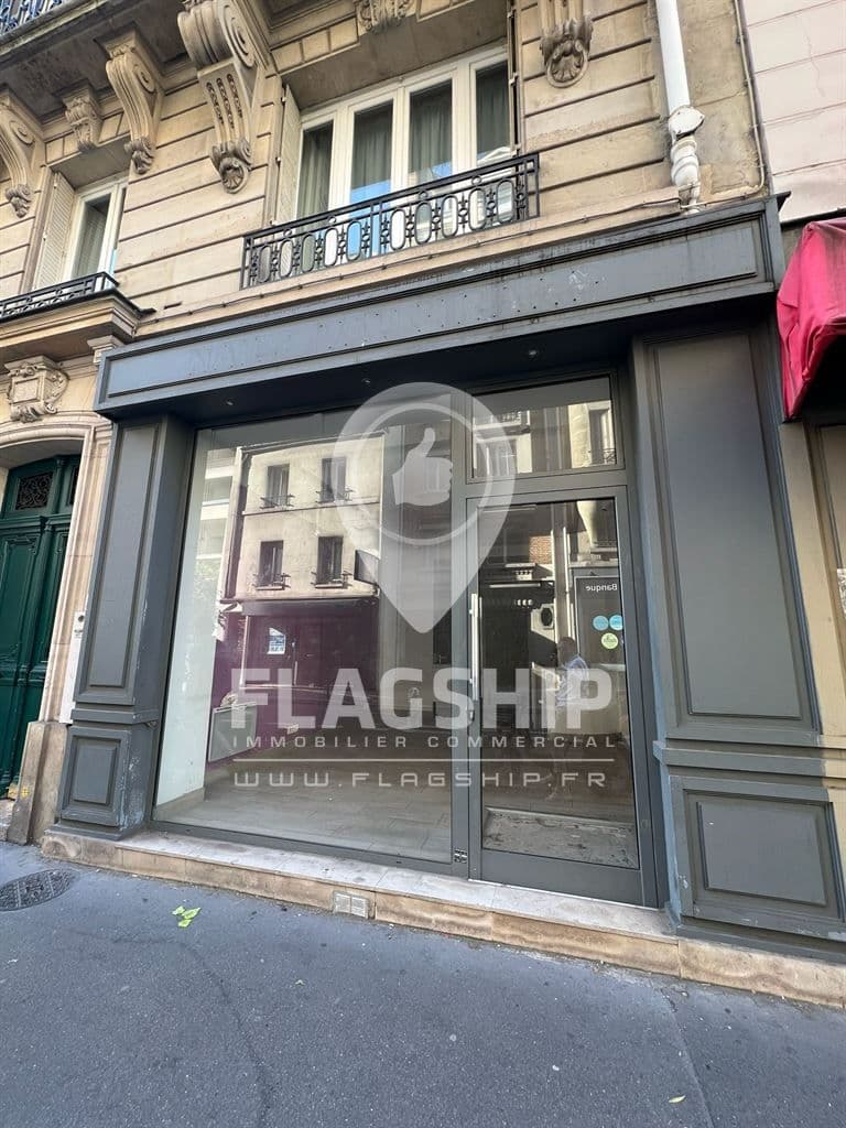 Local commercial · 42 m² · Location — photo 1