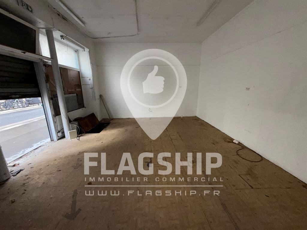Local commercial · 60 m² · Location — photo 3