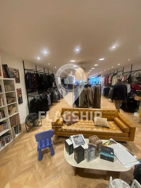 Local commercial · 166 m² · Location — photo 2