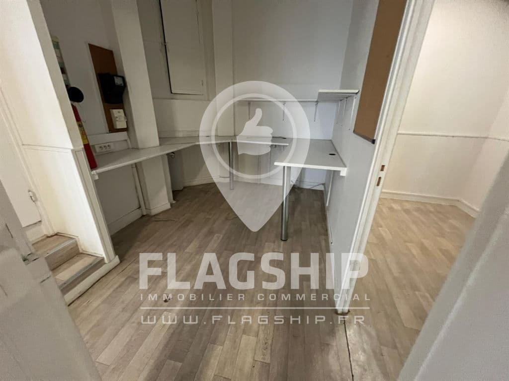 Local commercial · 55 m² · Location — photo 2