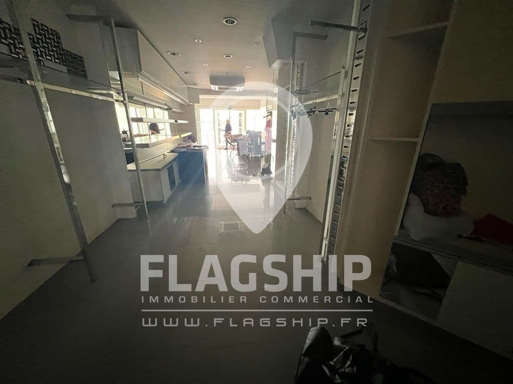 Local commercial · 60 m² · Location — photo 2