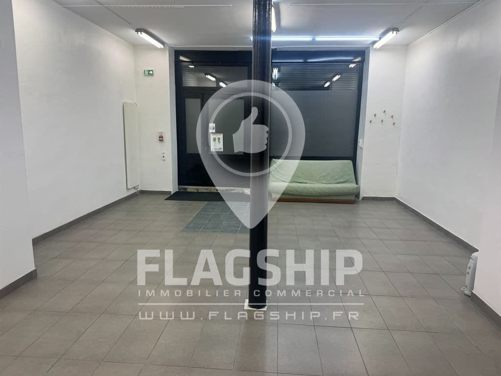 Local commercial · 200 m² · Location — photo 1