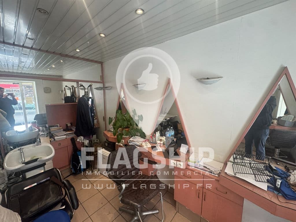 Local commercial · 15 m² · Cession de bail — photo 3