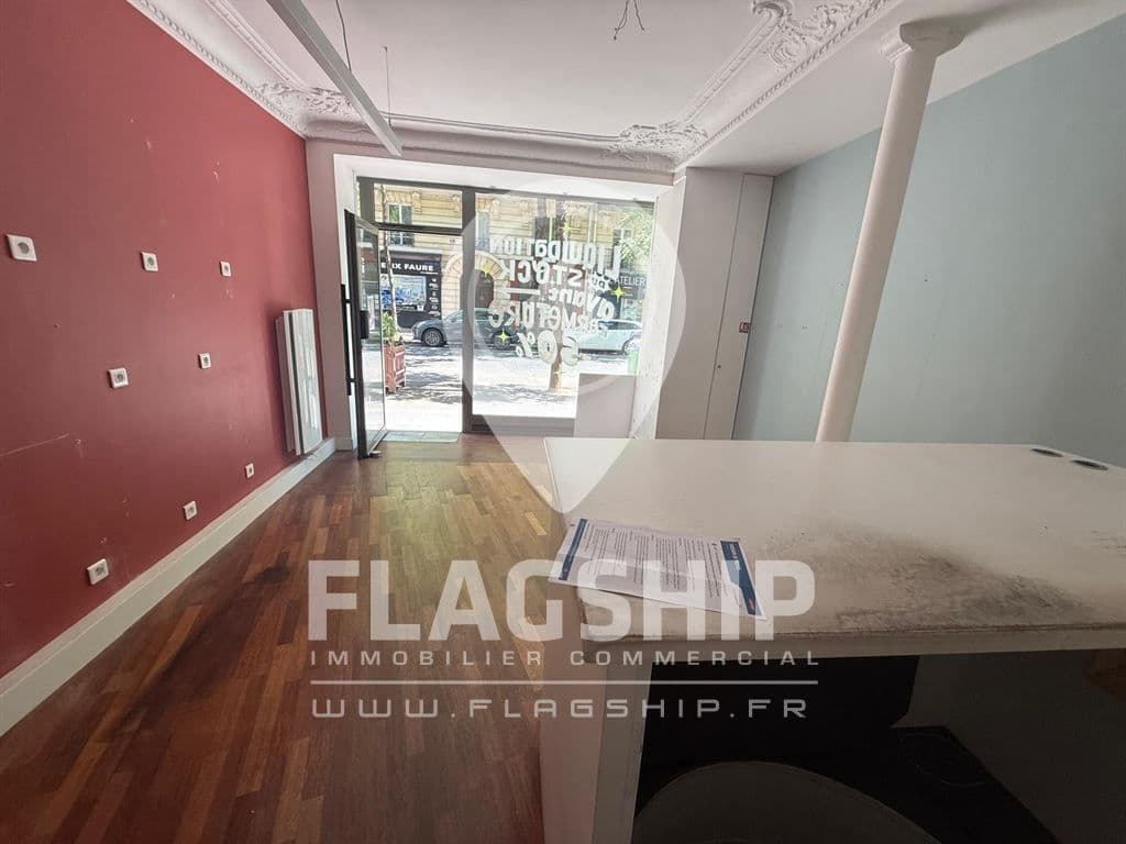 Local commercial · 75 m² · Location — photo 2