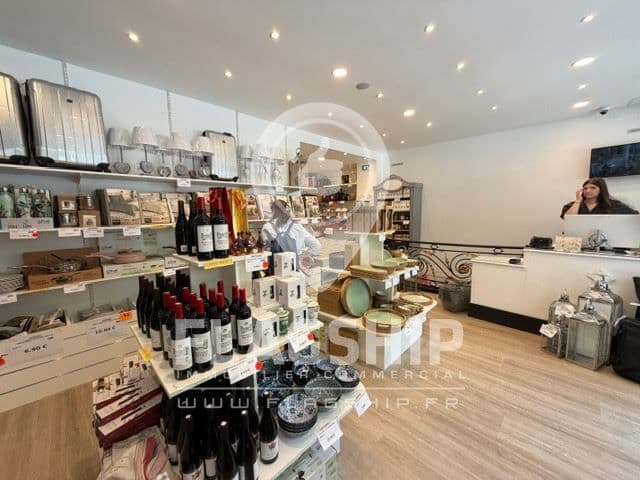 Local commercial · 80 m² · Location — photo 2