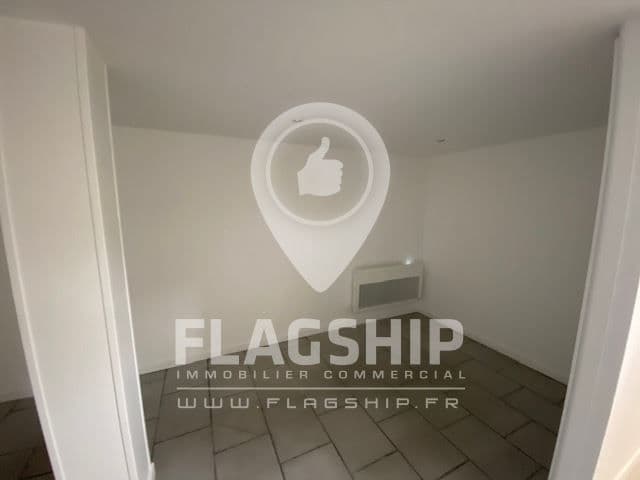 Local commercial · 78 m² · Location — photo 1