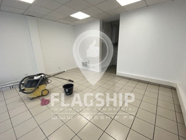 Local commercial · 78 m² · Location — photo 3