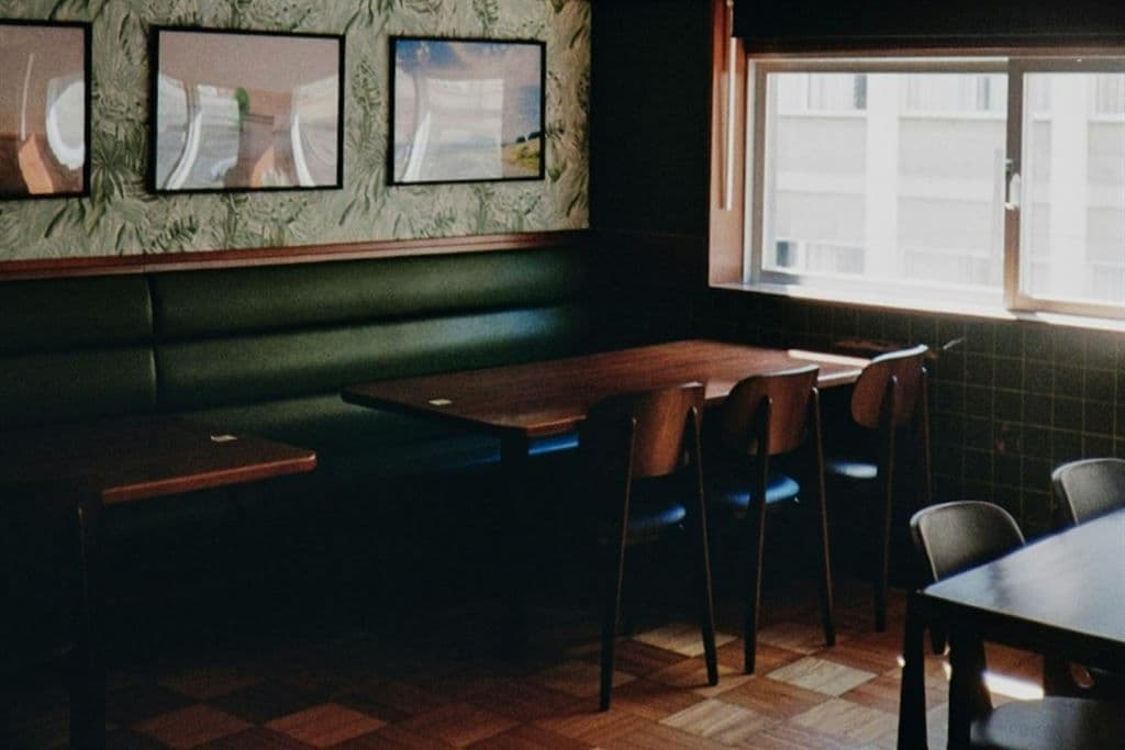 Local commercial 97 m² — Tours — photo 1