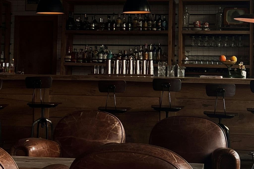 Local commercial — Tours — photo 1