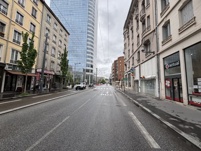 Local commercial · 50 m² · Location — photo 2