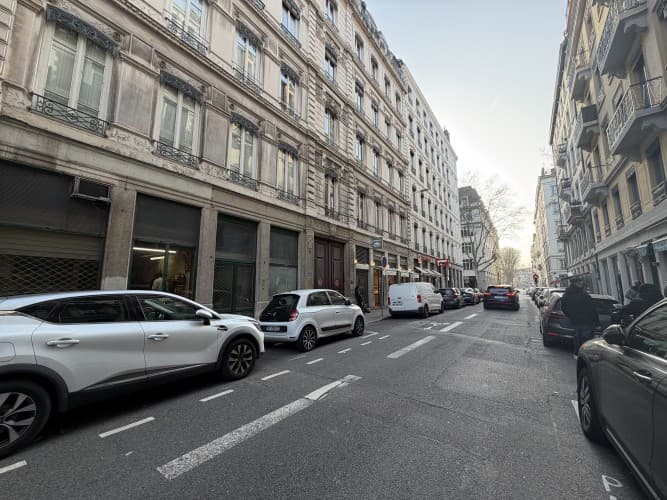 Local commercial · 100 m² · Fonds de commerce — photo 2