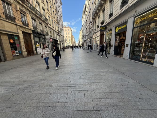 Local commercial · 26 m² · Cession de bail — photo 2