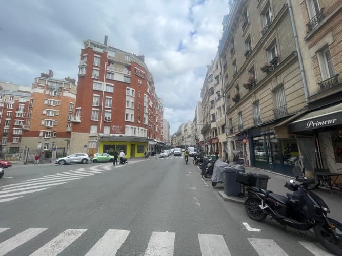 Local commercial · 27 m² · Location — photo 1