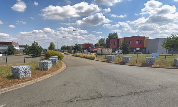 Murs commerciaux · 2200 m² · Achat des murs — photo 2