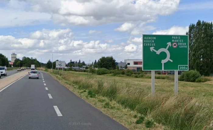 Murs commerciaux · 2200 m² · Achat des murs — photo 3