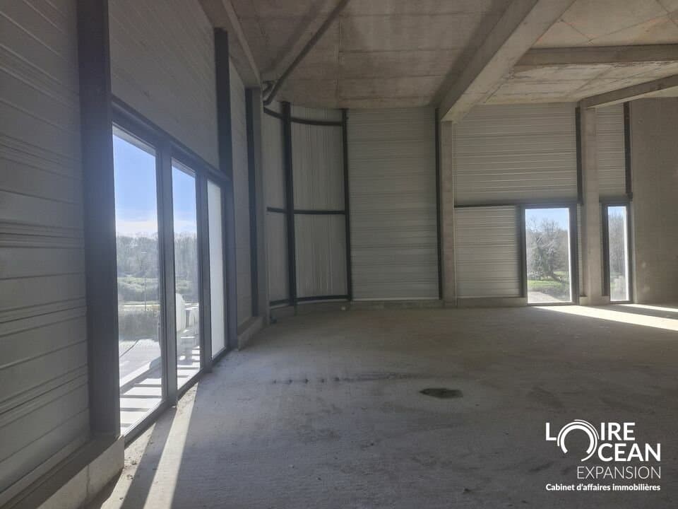Local commercial · 555 m² · Achat des murs — photo 2