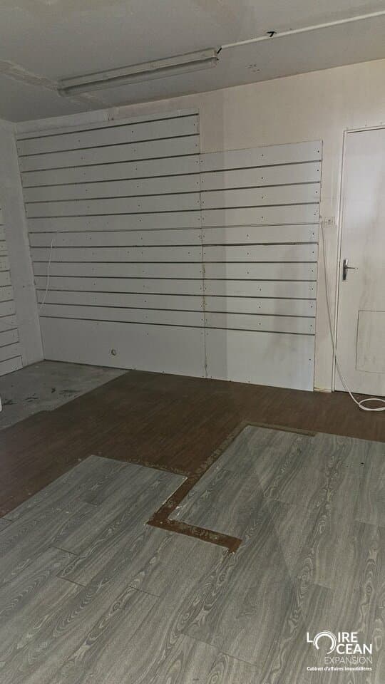 Local commercial · 55 m² · Location — photo 3