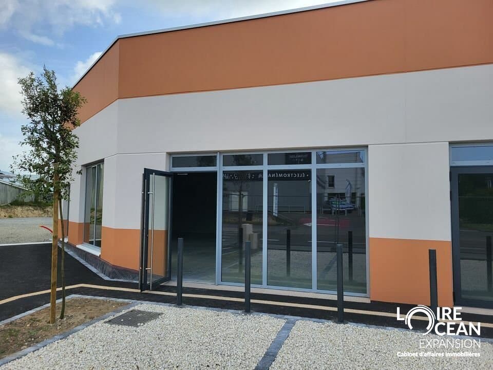 Local commercial · 95 m² · Location — photo 1