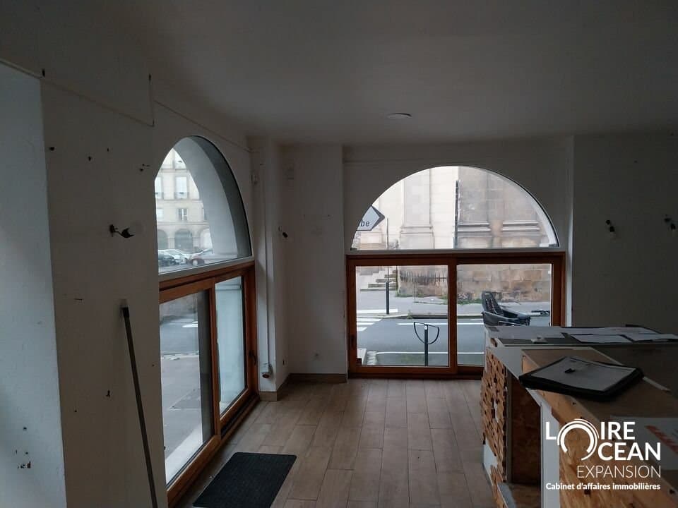 Local commercial · 60 m² · Location — photo 2