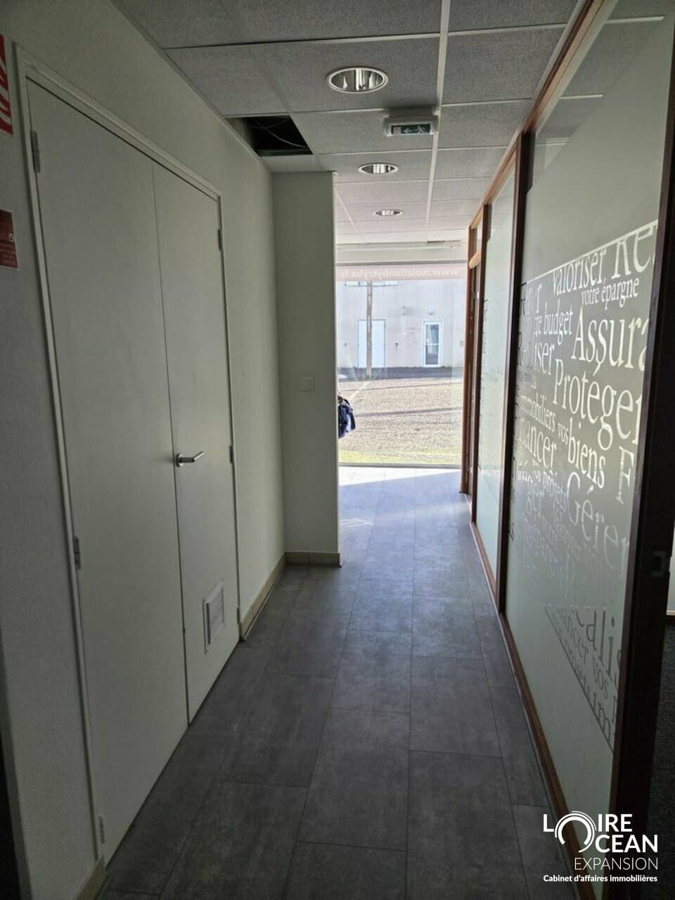 Local commercial · 84 m² · Location — photo 3