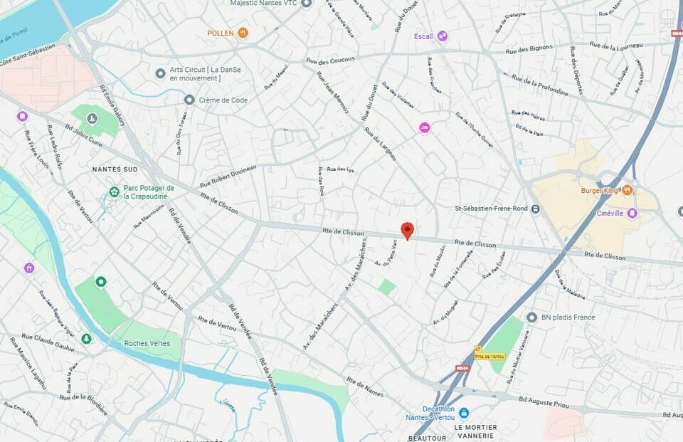 Local commercial · 210 m² · Location — photo 2
