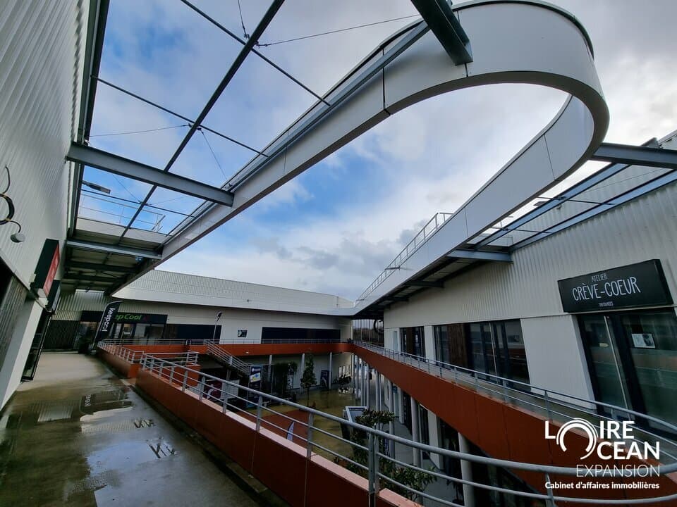 Local commercial · 257 m² · Location — photo 2