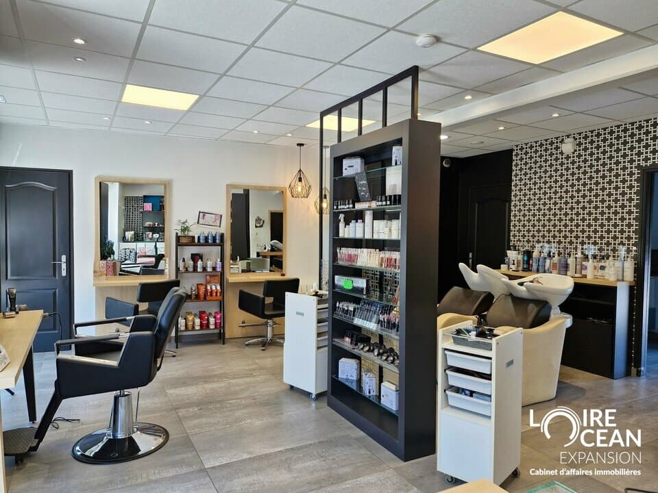 Salon de coiffure · 50 m² · Fonds de commerce — photo 1