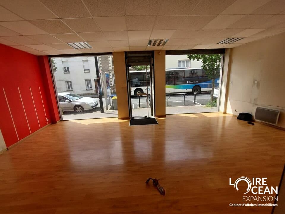 Local commercial · 60 m² · Location — photo 2