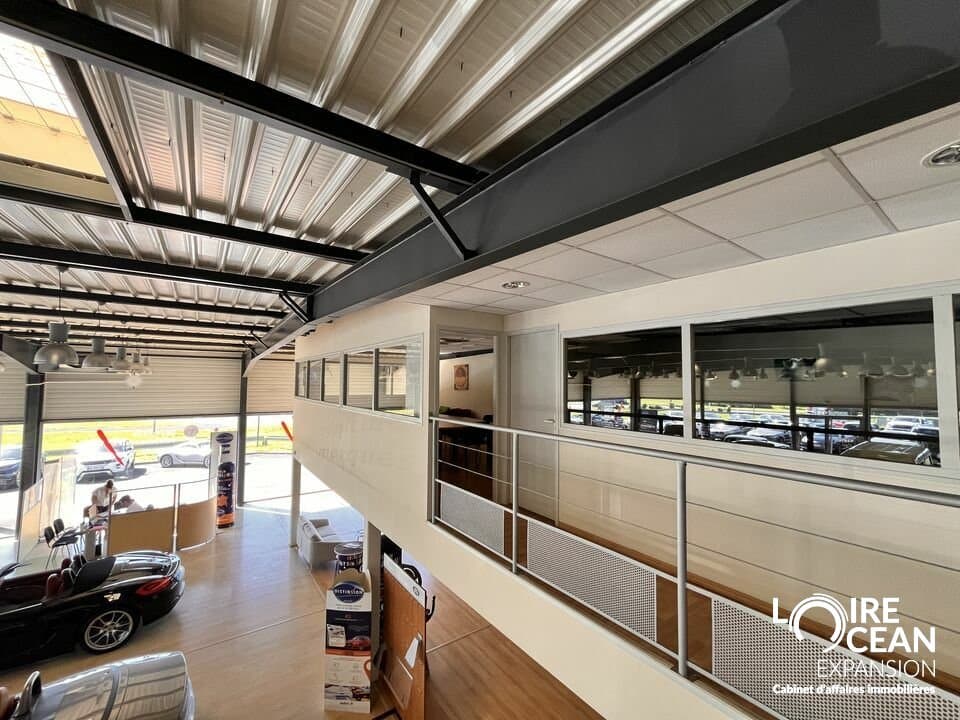 Local commercial · 1228 m² · Location — photo 3