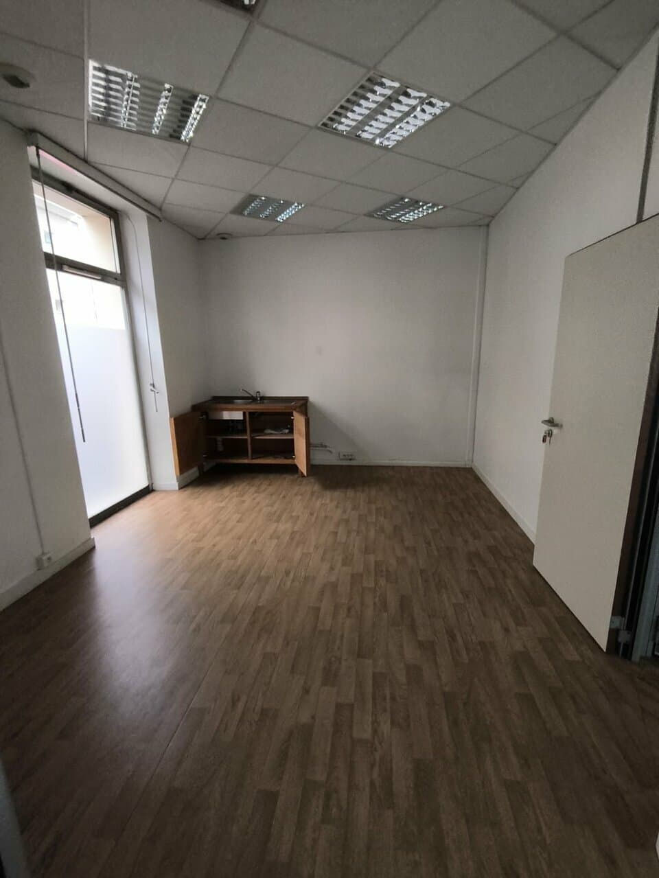 Local commercial · 110 m² · Location — photo 3