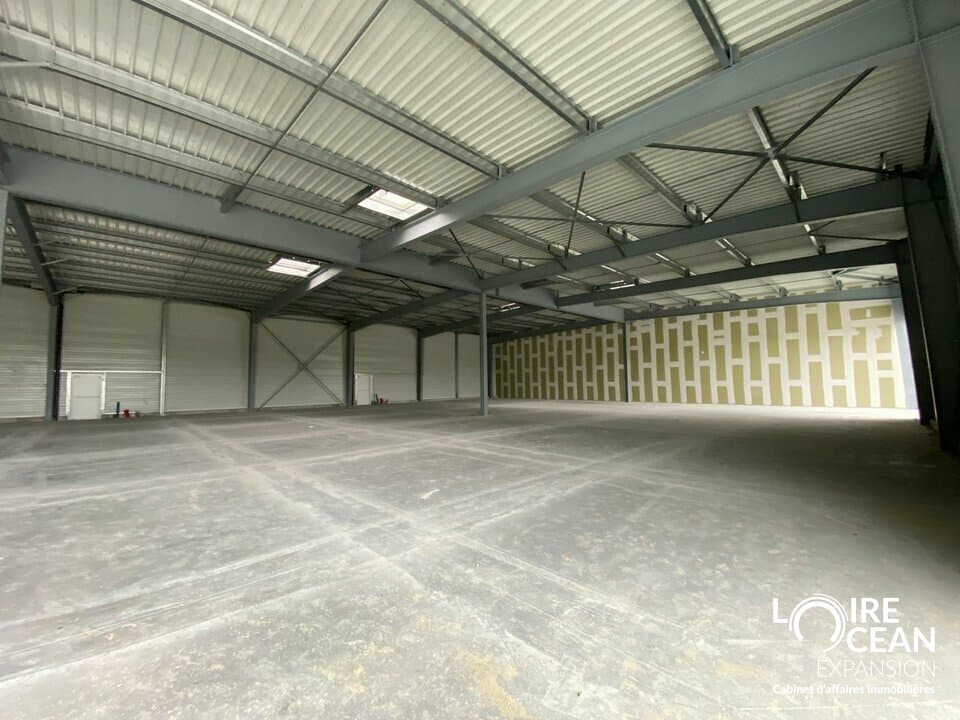 Local commercial · 1172 m² · Location — photo 3