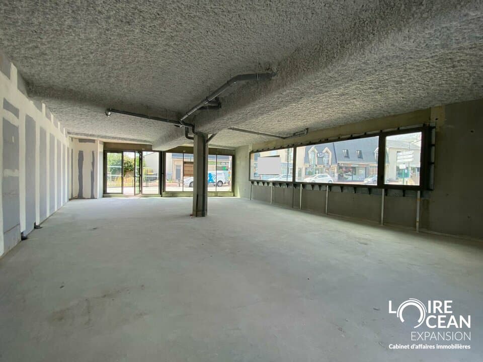 Local commercial · 114 m² · Achat des murs — photo 2