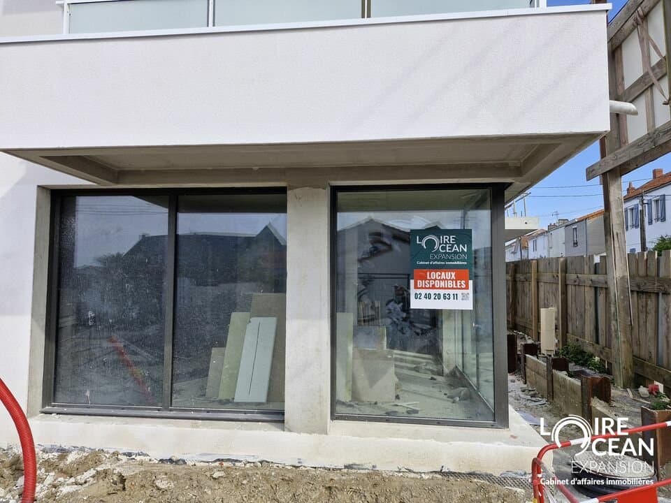 Local commercial · 74 m² · Location — photo 3
