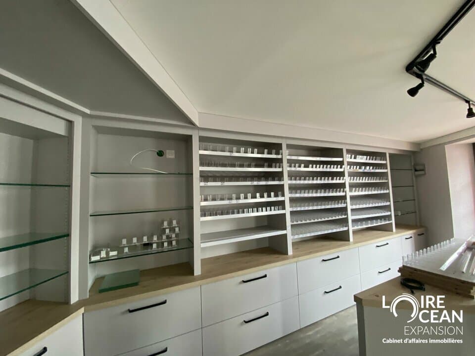 Local commercial · 250 m² · Location — photo 3