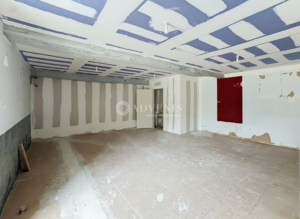 Local commercial · 42 m² · Achat des murs — photo 3
